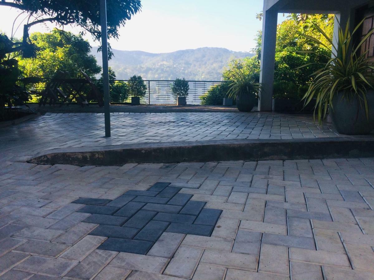 Selyna Sky Terrace Panzió Kandy Kültér fotó